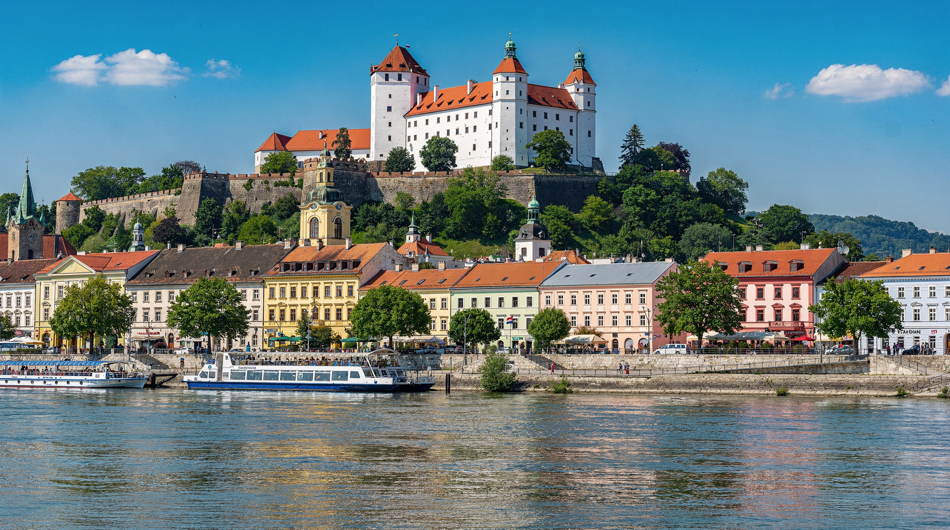 Bratislava day trip from Budapest: Slovak capital in a day