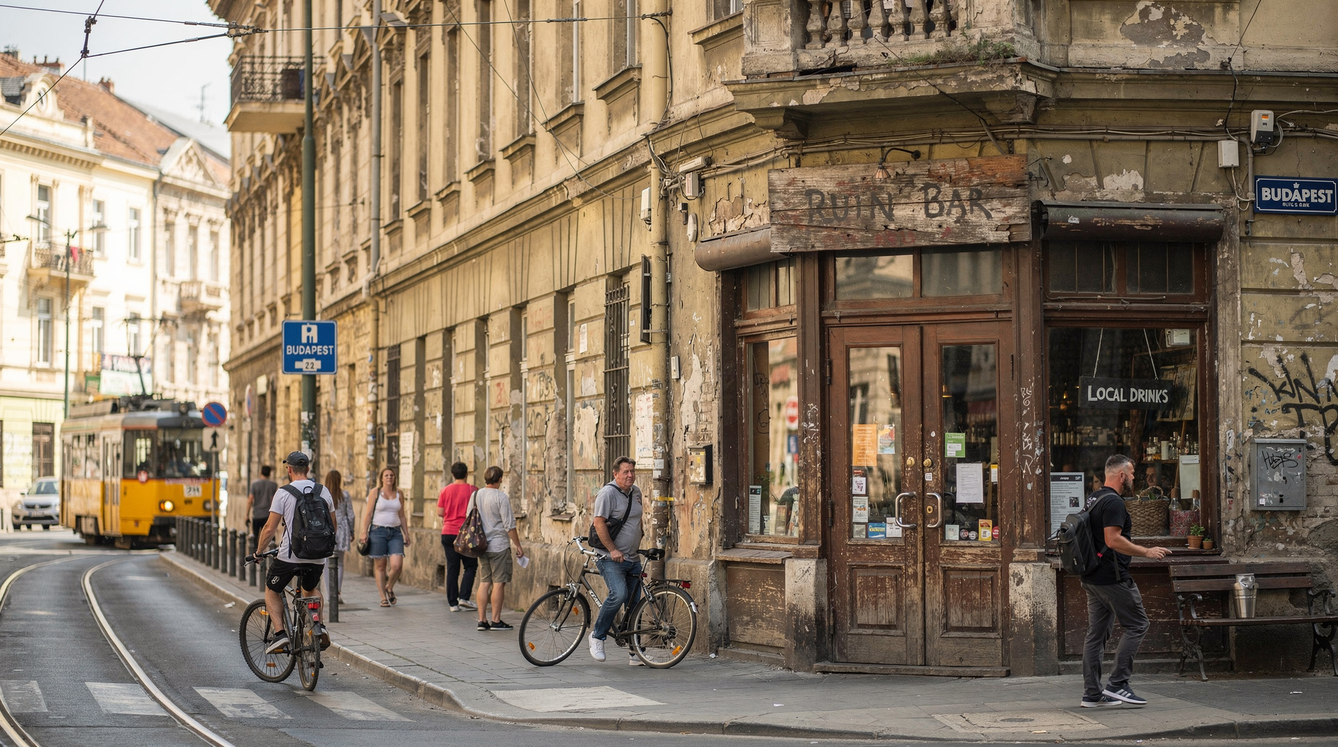 Truffe nei ruin bar: cosa evitare nel quartiere dei bar di Budapest